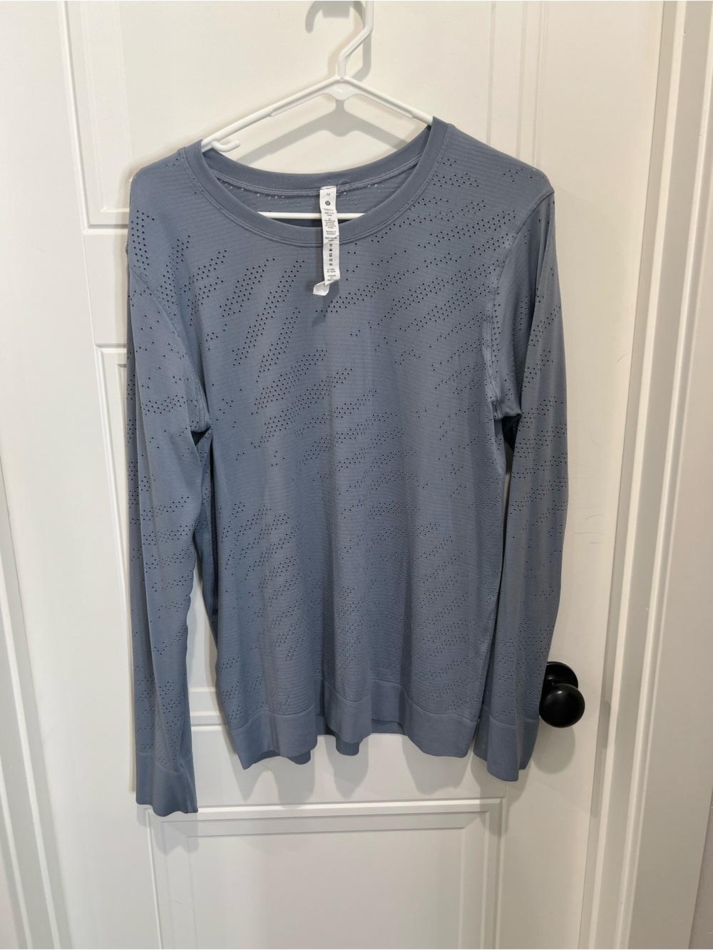 lululemon athletica Perforated Crewneck Long Sleeve - Light Blue